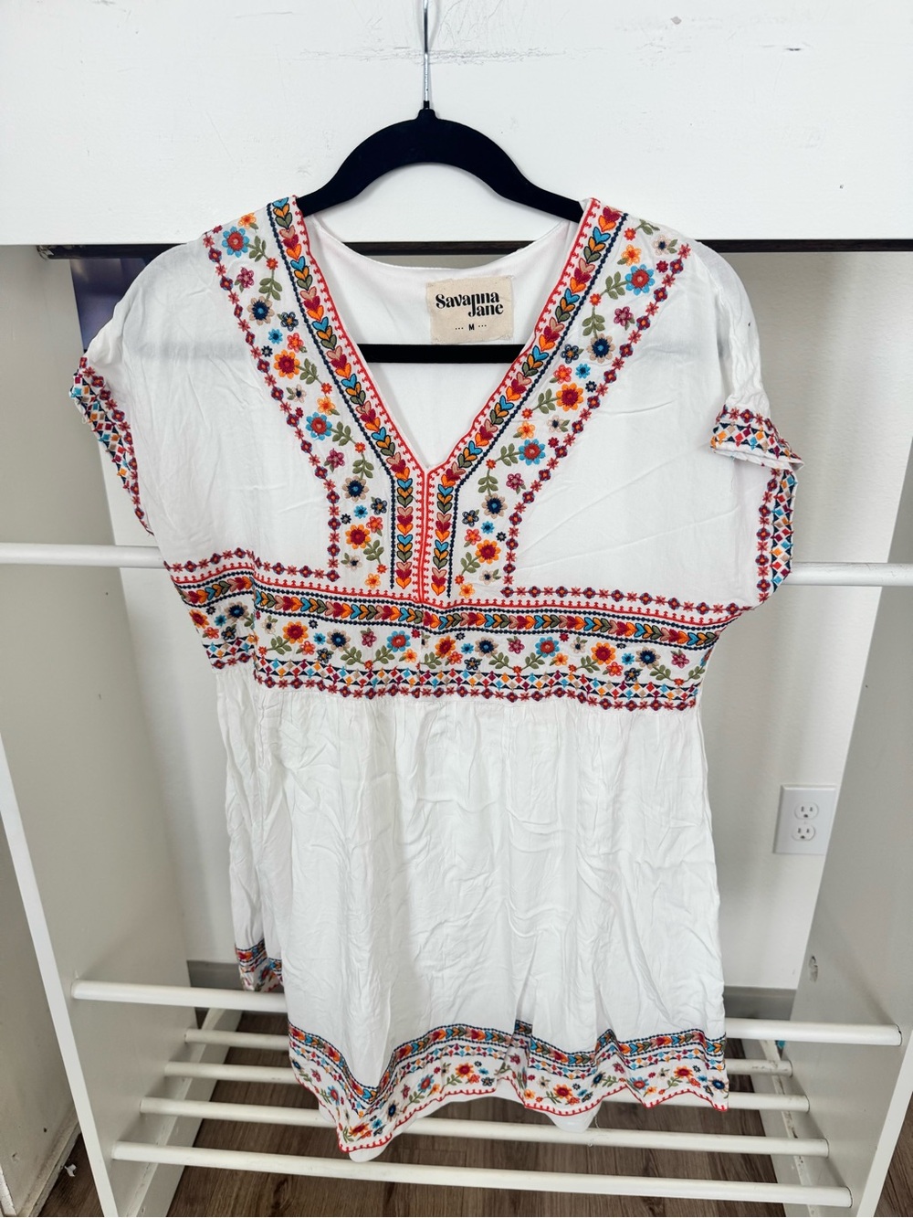 Savanna Jane White Embroidered V-Neck Peasant Top